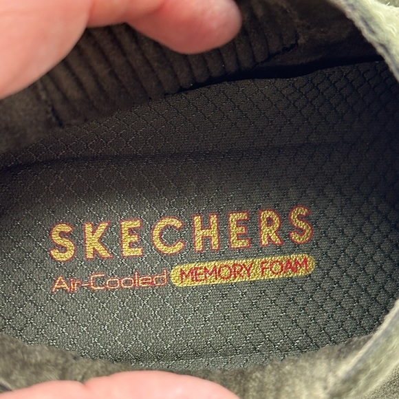 Sketchers suede booties, olive green size 7.5 Women’s - Picture 4 of 9